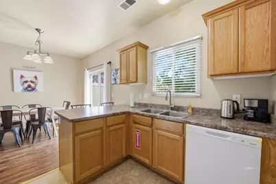 300 E 300 N #J2, Kanab, UT 84741 - Photo 10