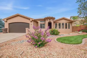 350 NW Los Barancos Ln, Kanab, UT 84741 - Photo 2