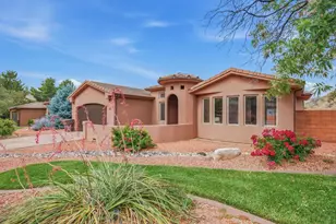 350 NW Los Barancos Ln, Kanab, UT 84741 - Photo 1