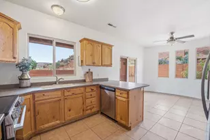 350 NW Los Barancos Ln, Kanab, UT 84741 - Photo 16