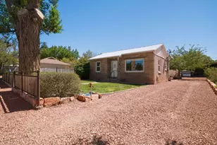 133 S 200 E, Kanab, UT 84741 - Photo 10