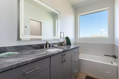 6313 N Johnson Canyon Rd, Kanab, UT 84741 - Photo 16