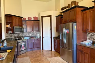 141 W 100 S, Kanab, UT 84741 - Photo 12