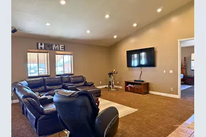 141 W 100 S, Kanab, UT 84741 - Photo 8