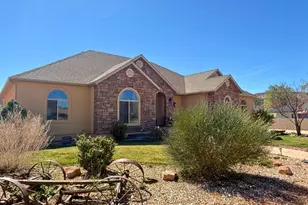 141 W 100 S, Kanab, UT 84741 - Photo 2