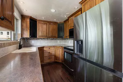 61 W 200 N, Kanab, UT 84741 - Photo 6