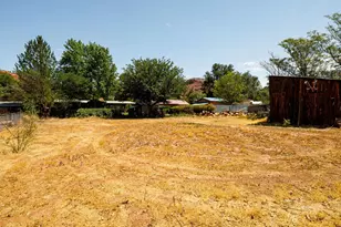 61 W 200 N, Kanab, UT 84741 - Photo 32