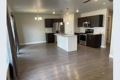 275 E 650 S #6, Kanab, UT 84741 - Photo 2
