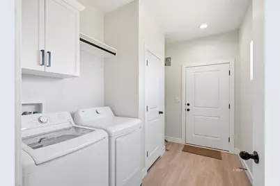 899 W Vance Dr, Kanab, UT 84741 - Photo 14