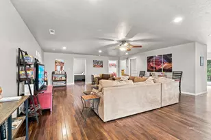 475 N 300 W, Kanab, UT 84741 - Photo 12