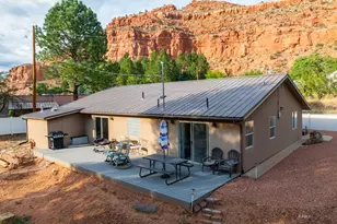 475 N 300 W, Kanab, UT 84741 - Photo 8