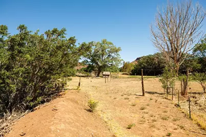 251 W 100 S, Kanab, UT 84741 - Photo 18