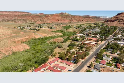 251 W 100 S, Kanab, UT 84741 - Photo 10