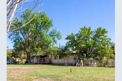 235 W 100 S, Kanab, UT 84741 - Photo 4