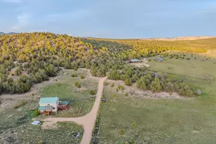 403 &amp 409 S Mineral Springs Rd, Mount Carmel, UT 84755 - Photo 4