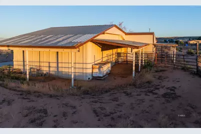 1100 S Revolution Way, Big Water, UT 84741 - Photo 40