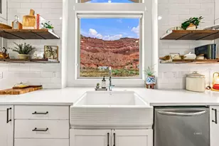 822 E Country Club Dr, Kanab, UT 84741 - Photo 10