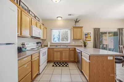 300 E 300 N #G8, Kanab, UT 84741 - Photo 16