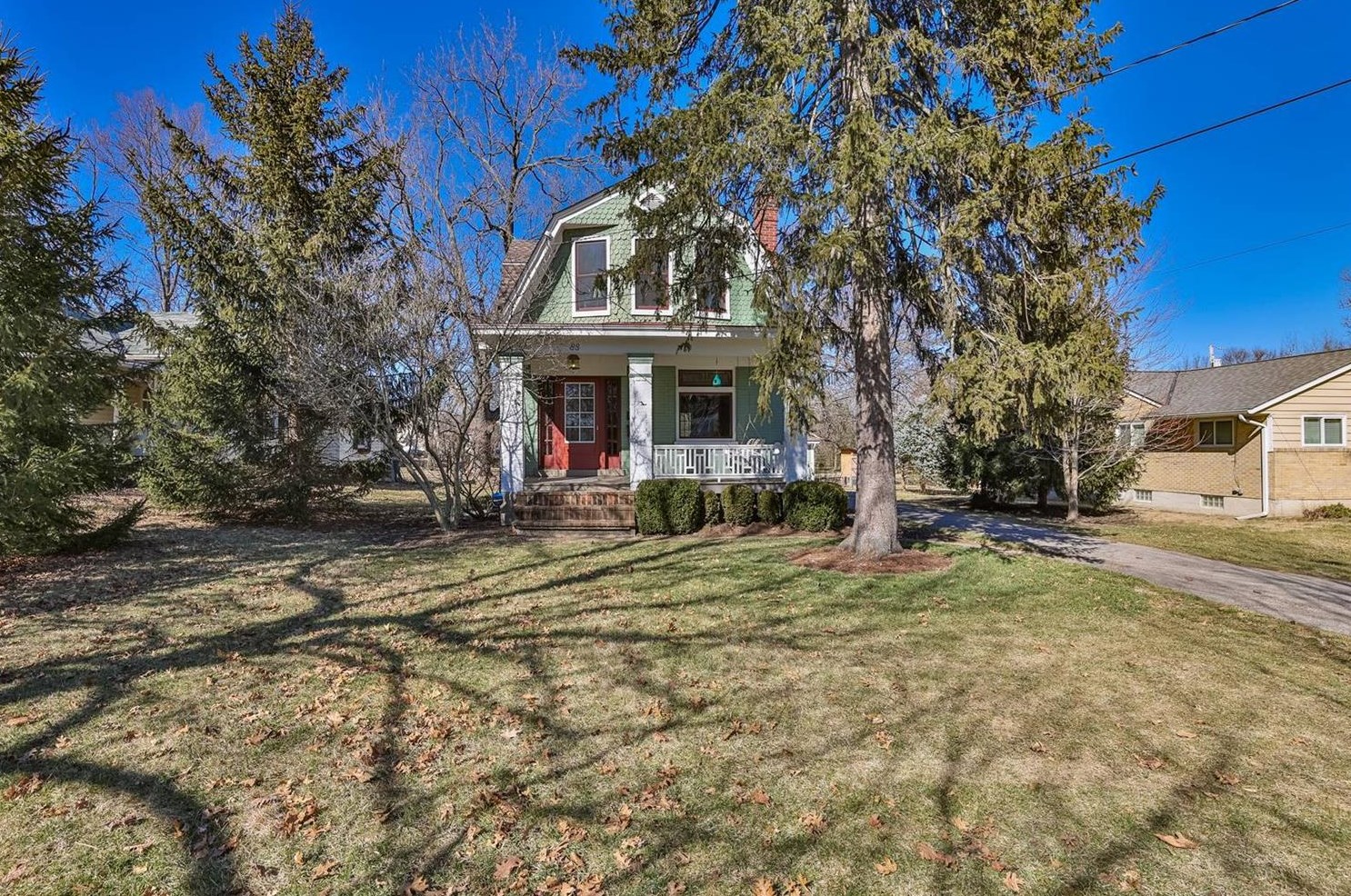 88 Sharon Rd, Cincinnati, OH 45246-4433