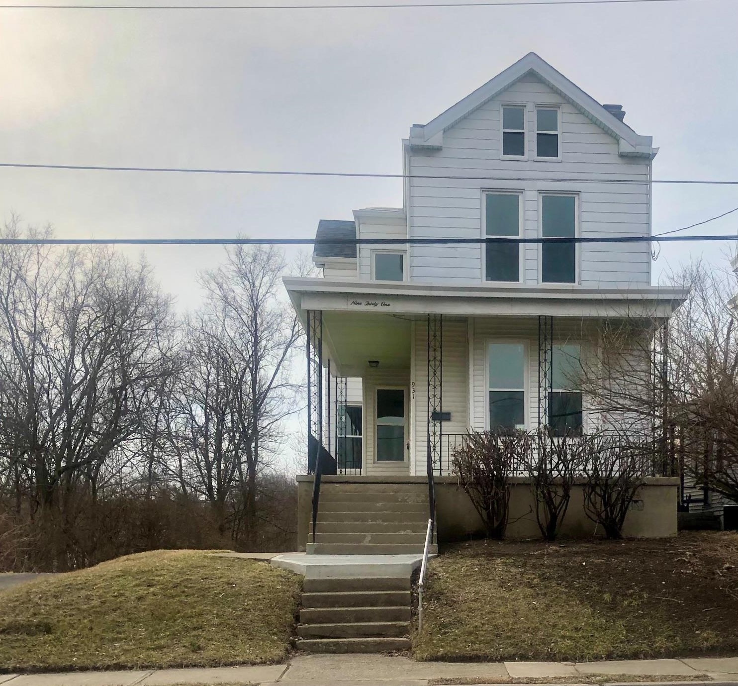 931 Woodlawn Ave, Cincinnati, OH 45205-1828