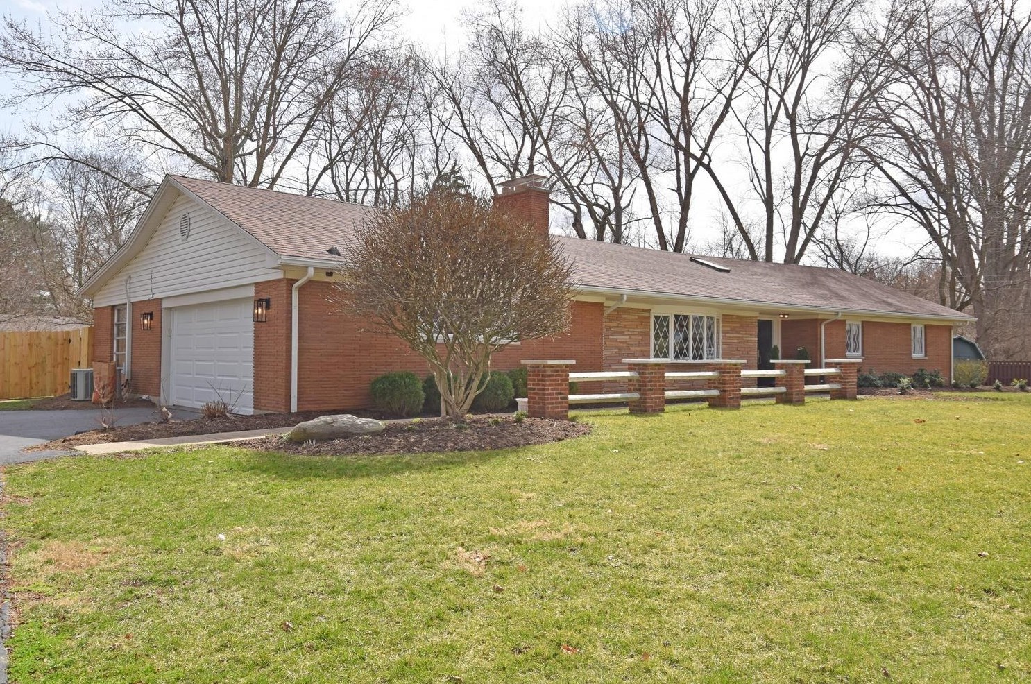 5806 Folkestone Dr, Dayton, OH 45459-1552