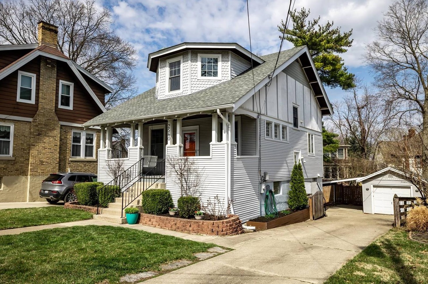 2540 Sheridan Dr, Cincinnati, OH 45212-1731