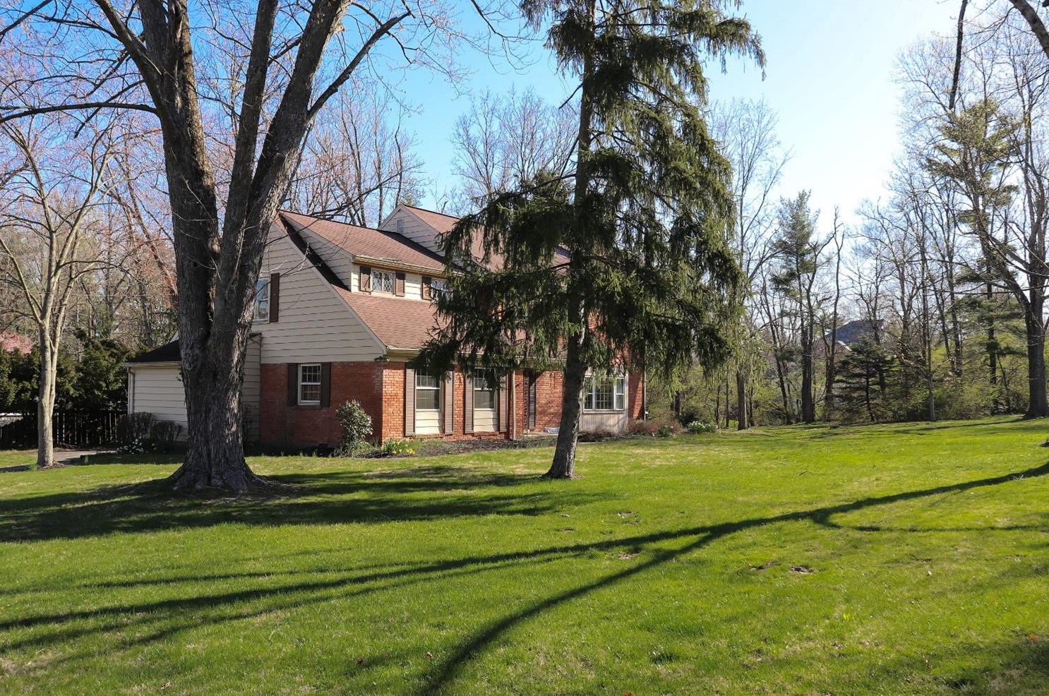 7910 Shawnee Run Rd, Cincinnati, OH 45243-3256