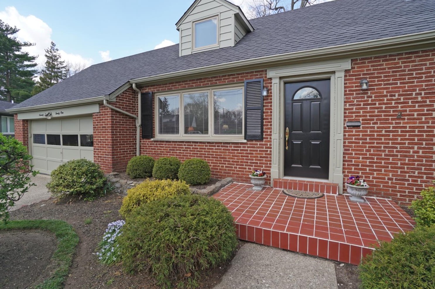 7621 Loannes Ct, Cincinnati, OH 45243-1850