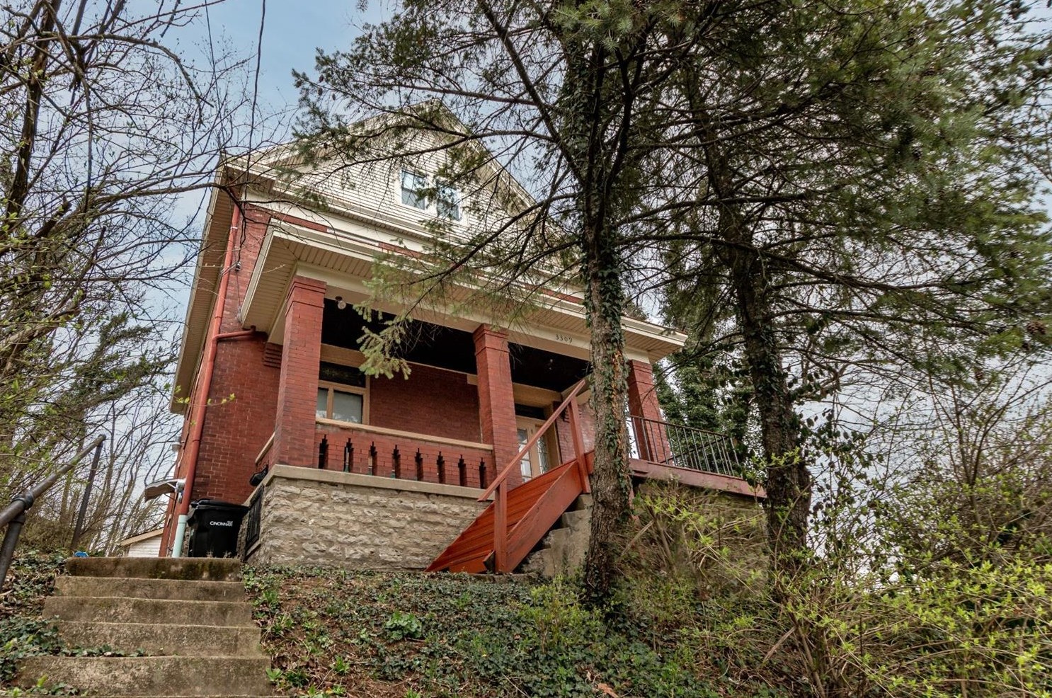 3309 Mchenry Ave, Cincinnati, OH 45211-7531