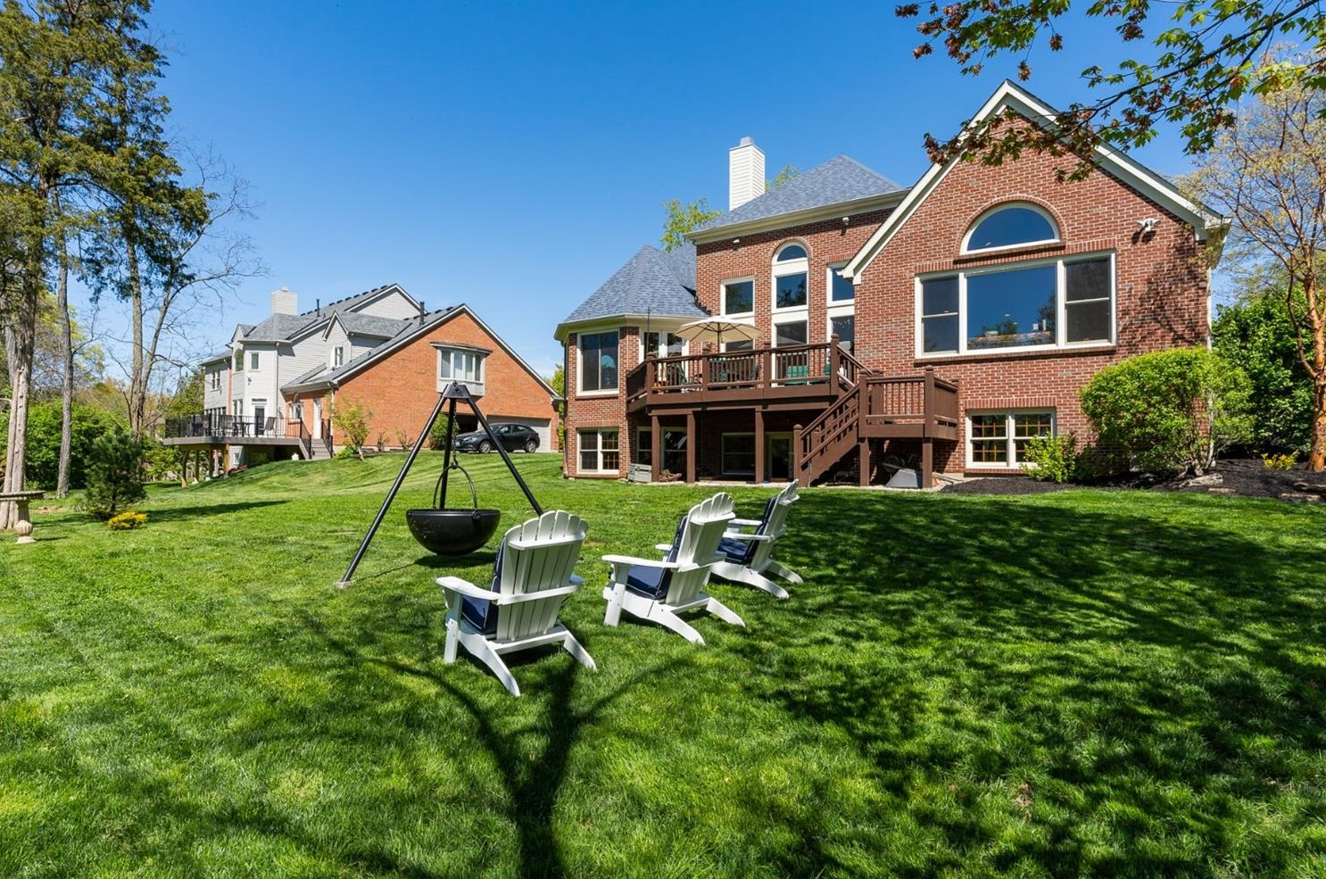 7797 Keller Rd, Cincinnati, OH 45243-1033