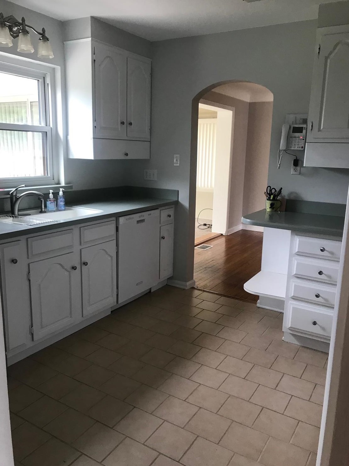 7593 Shawnee Run Rd, Cincinnati, OH 45243-3010
