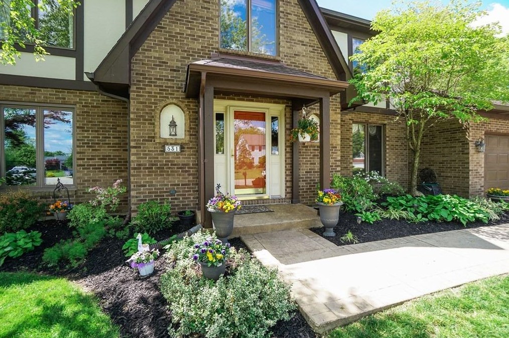 531 Meadowtrail Ct, Cincinnati, OH 45231-2765