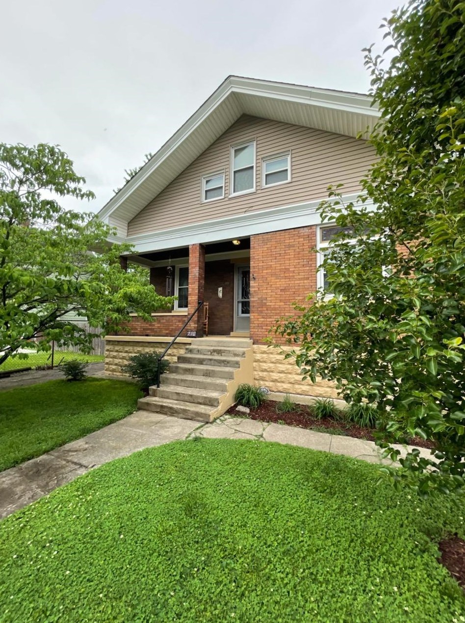 504 Locust St, Cincinnati, OH 45216-2327