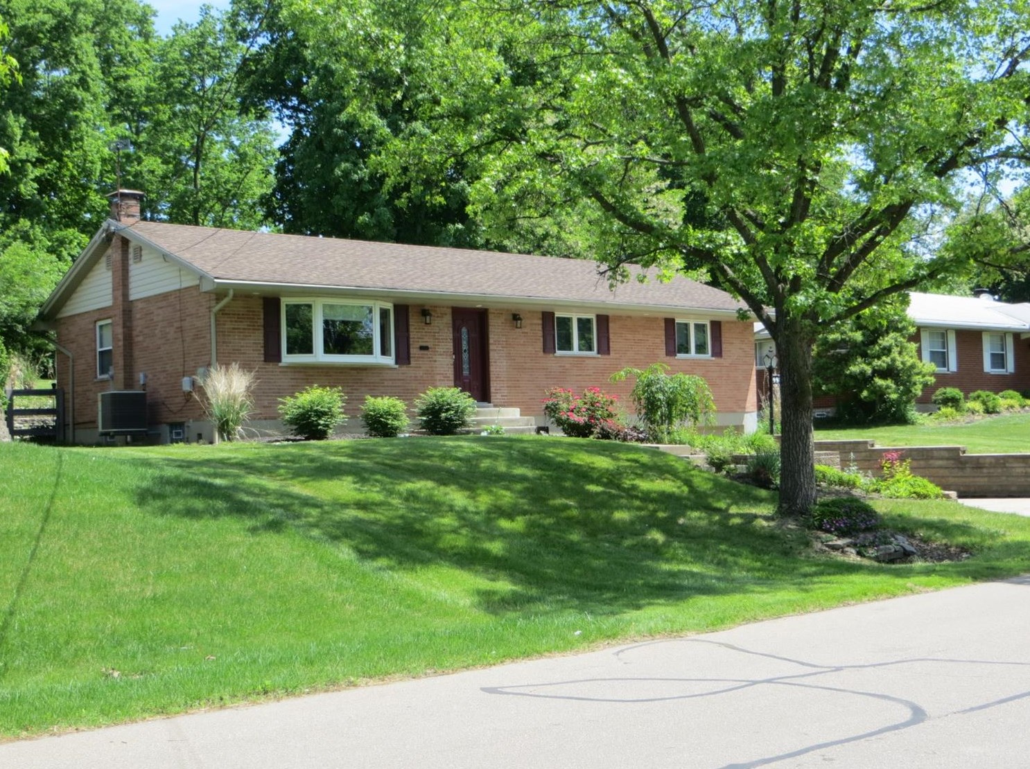 998 Pineknot Dr, Cincinnati, OH 45238-4115