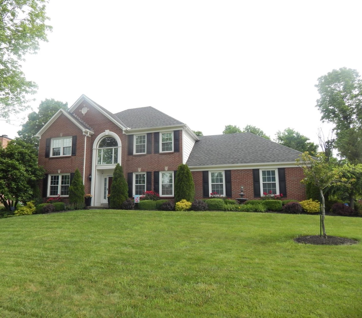 888 Blackpine Dr, Milford, OH 45150