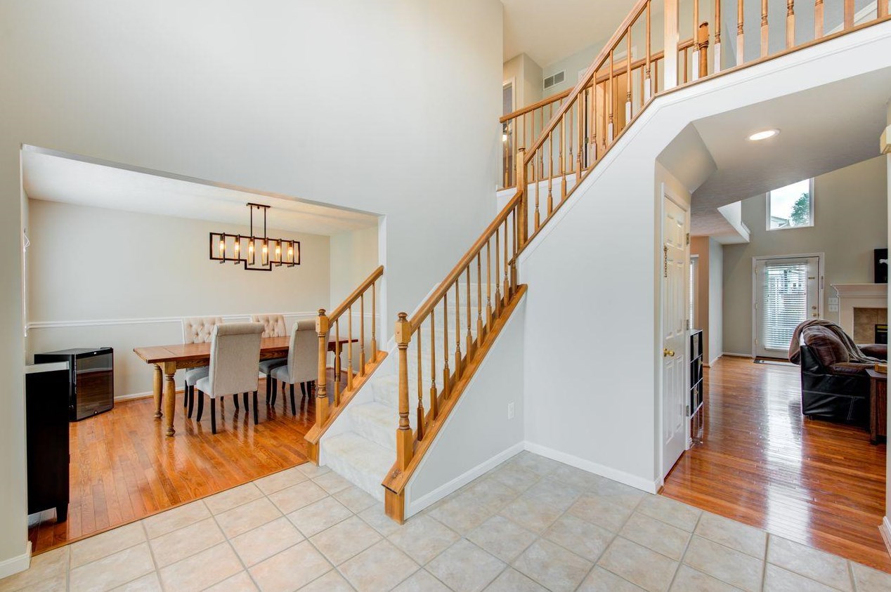10088 Bent Creek Dr, Loveland, OH 45140-4801