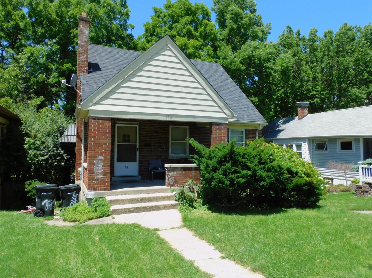 745 Woodlawn Ave, Cincinnati, OH 45205-2217