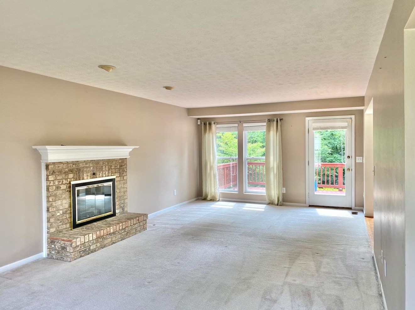 10063 Bent Creek Dr, Loveland, OH 45140-4800