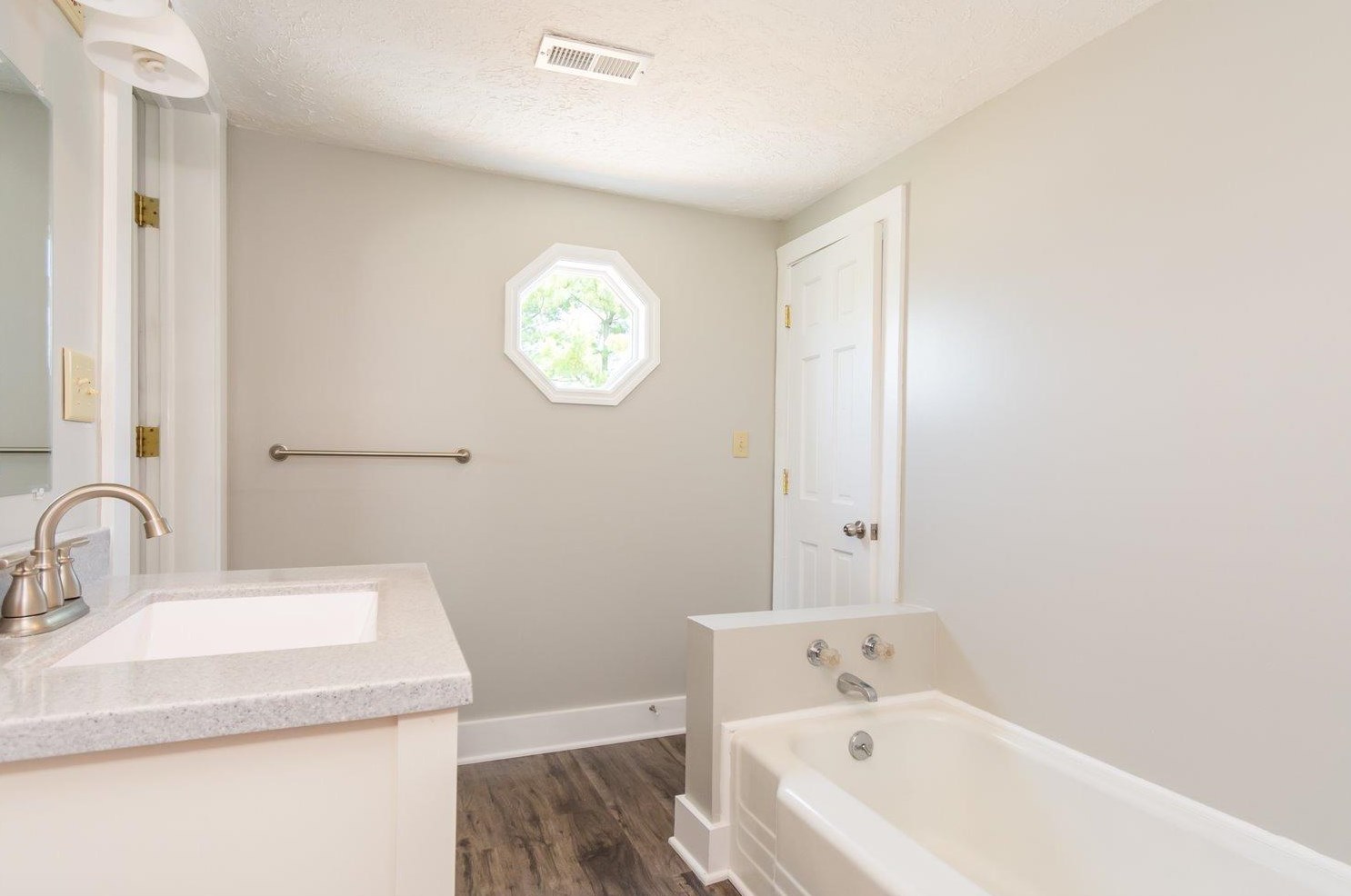 5144 Wayne Madison Rd, Trenton OH  45067-9514 exterior