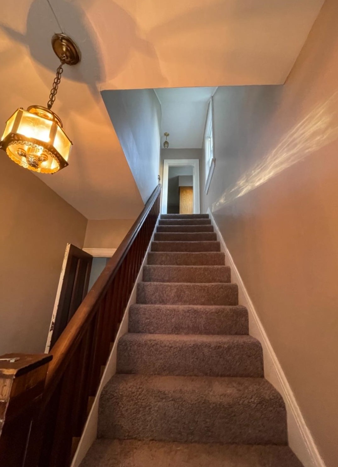 3025 Mchenry Ave, Cincinnati, OH 45211-7332