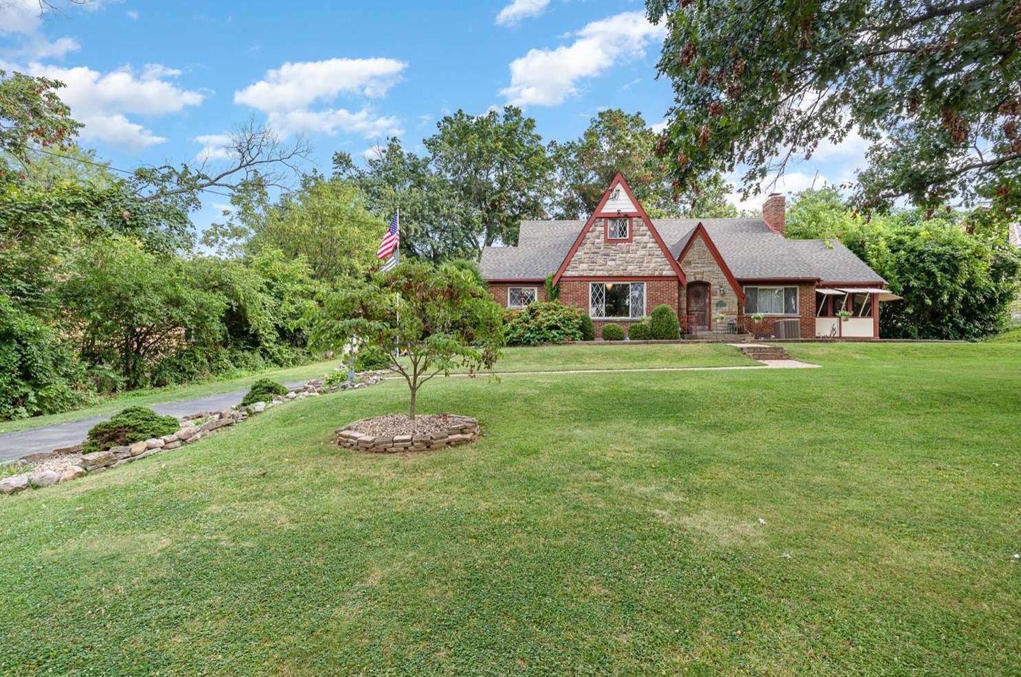 2776 Jessup Rd, Cincinnati, OH 45239-6304