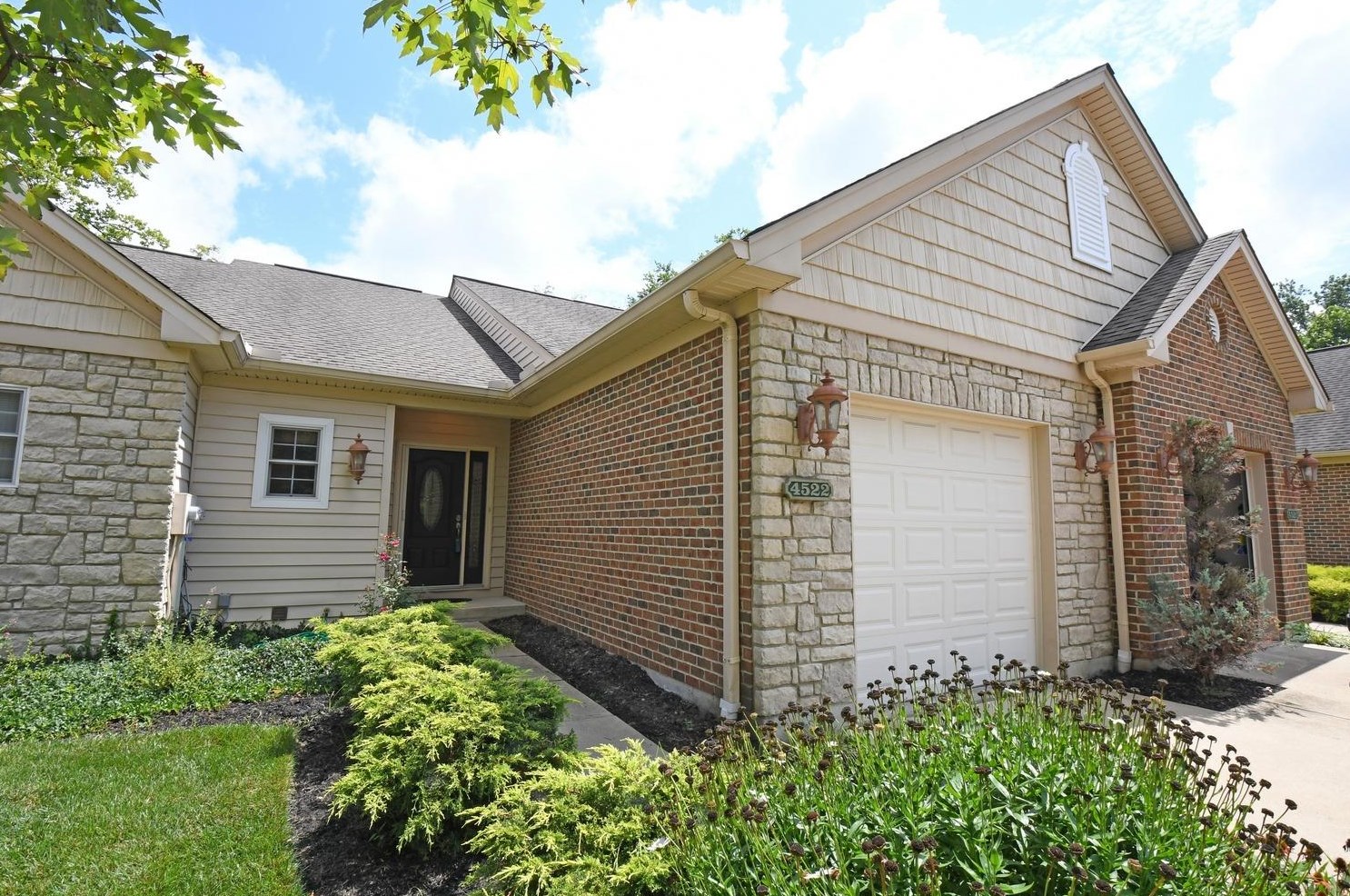 4522 Eastgate Oaks Dr, Stonelick, OH 45103