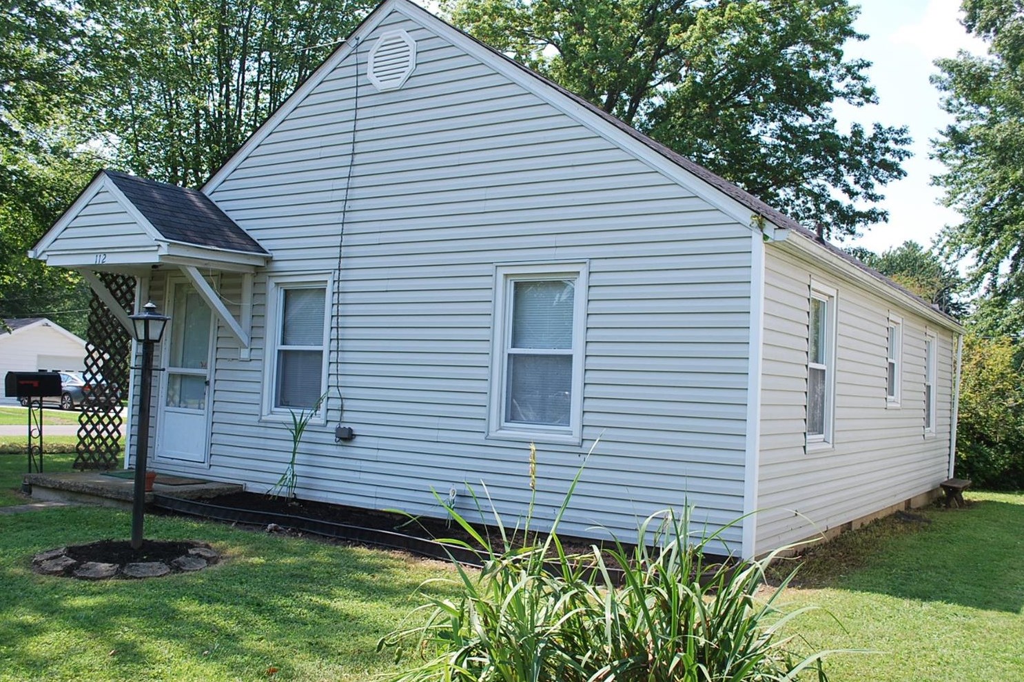 112 Vine St, Blanchester, OH 45107