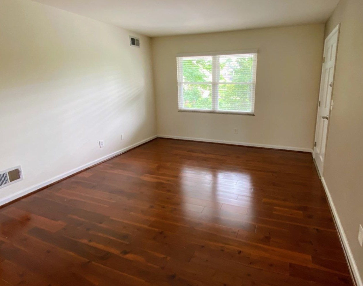 7300 Shawnee Run Rd #4, Cincinnati, OH 45243
