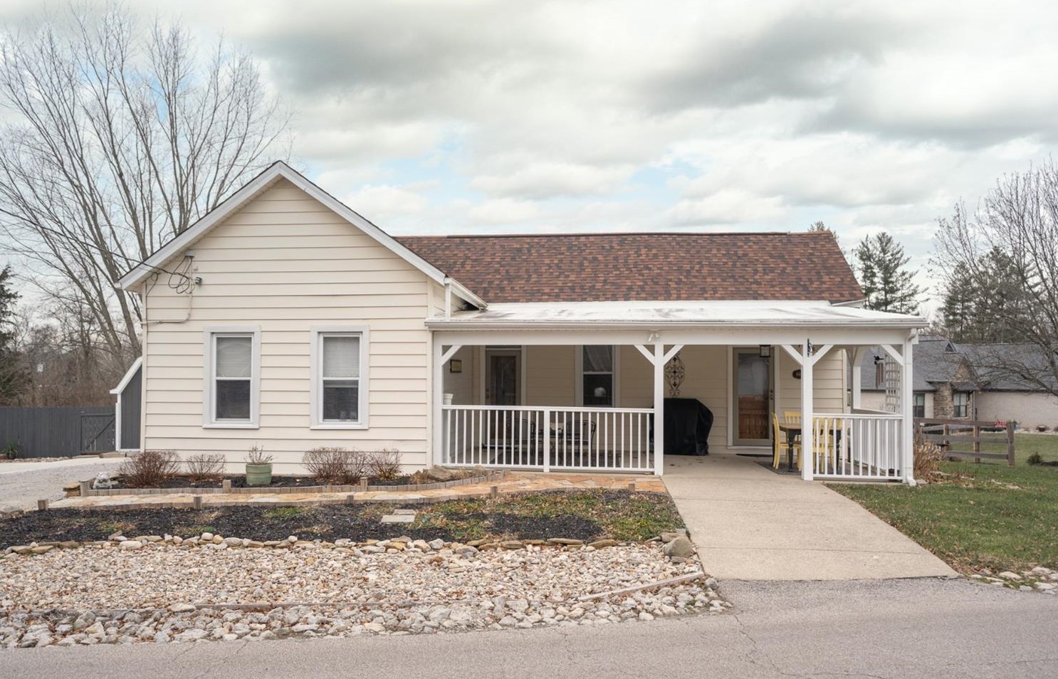 886 Carpenter Rd, Loveland, OH 45140-8140