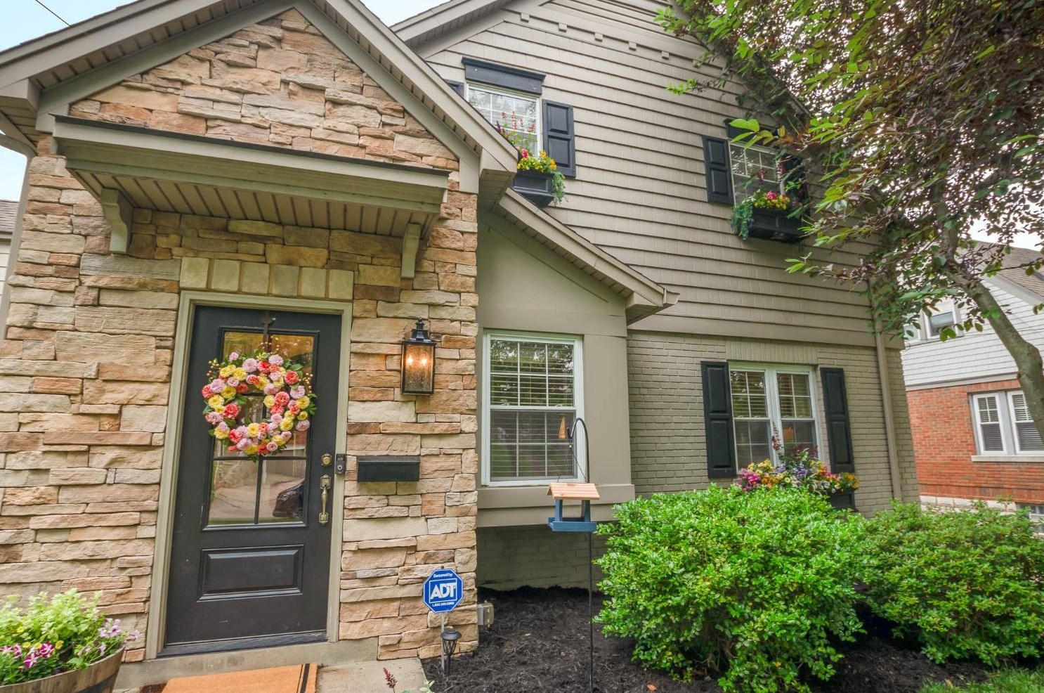 3847 Homewood Rd, Cincinnati, OH 45227-3001