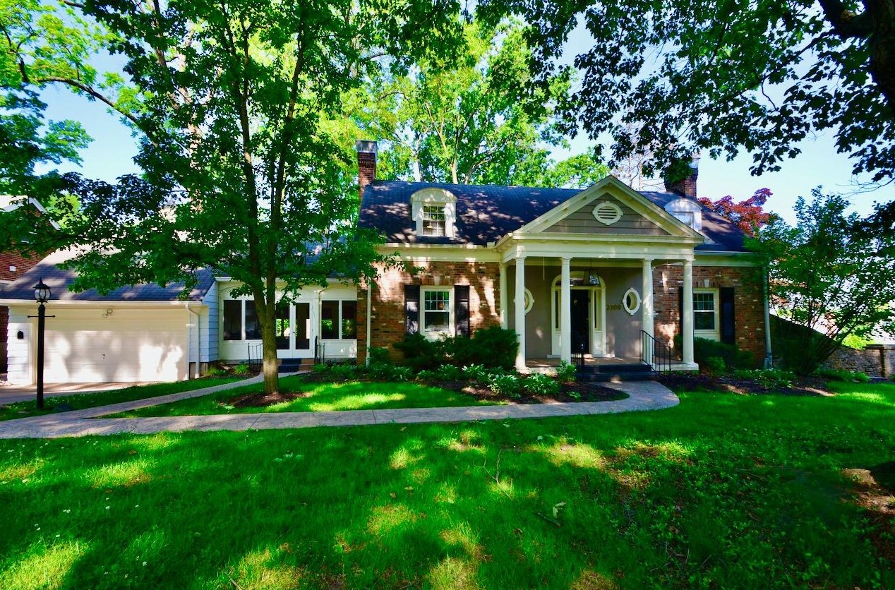 2709 Ridgewood Ave, Cincinnati, OH 45213-1053