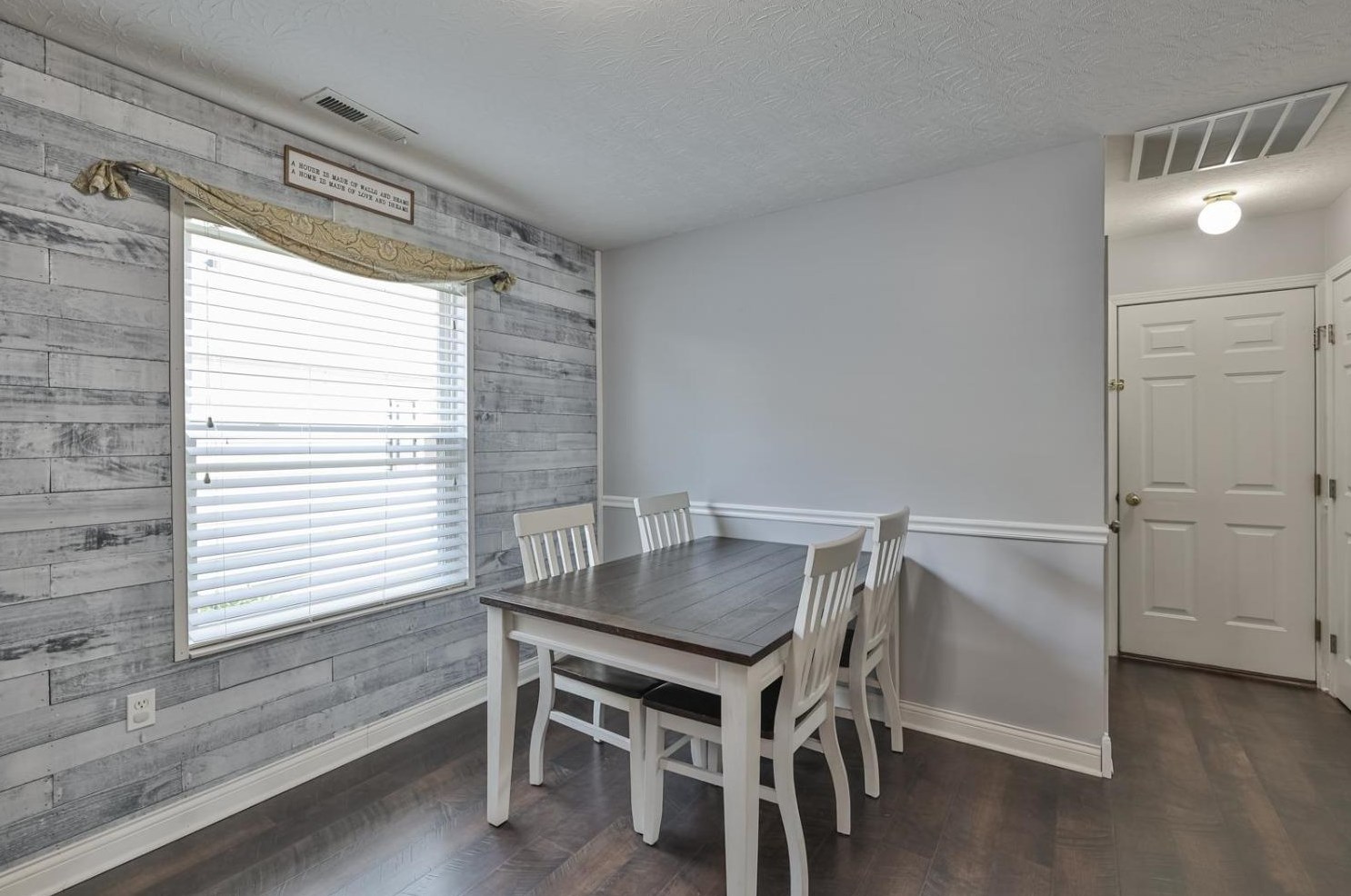 2551 Allegro Ln, Loveland OH 45140-8460 exterior