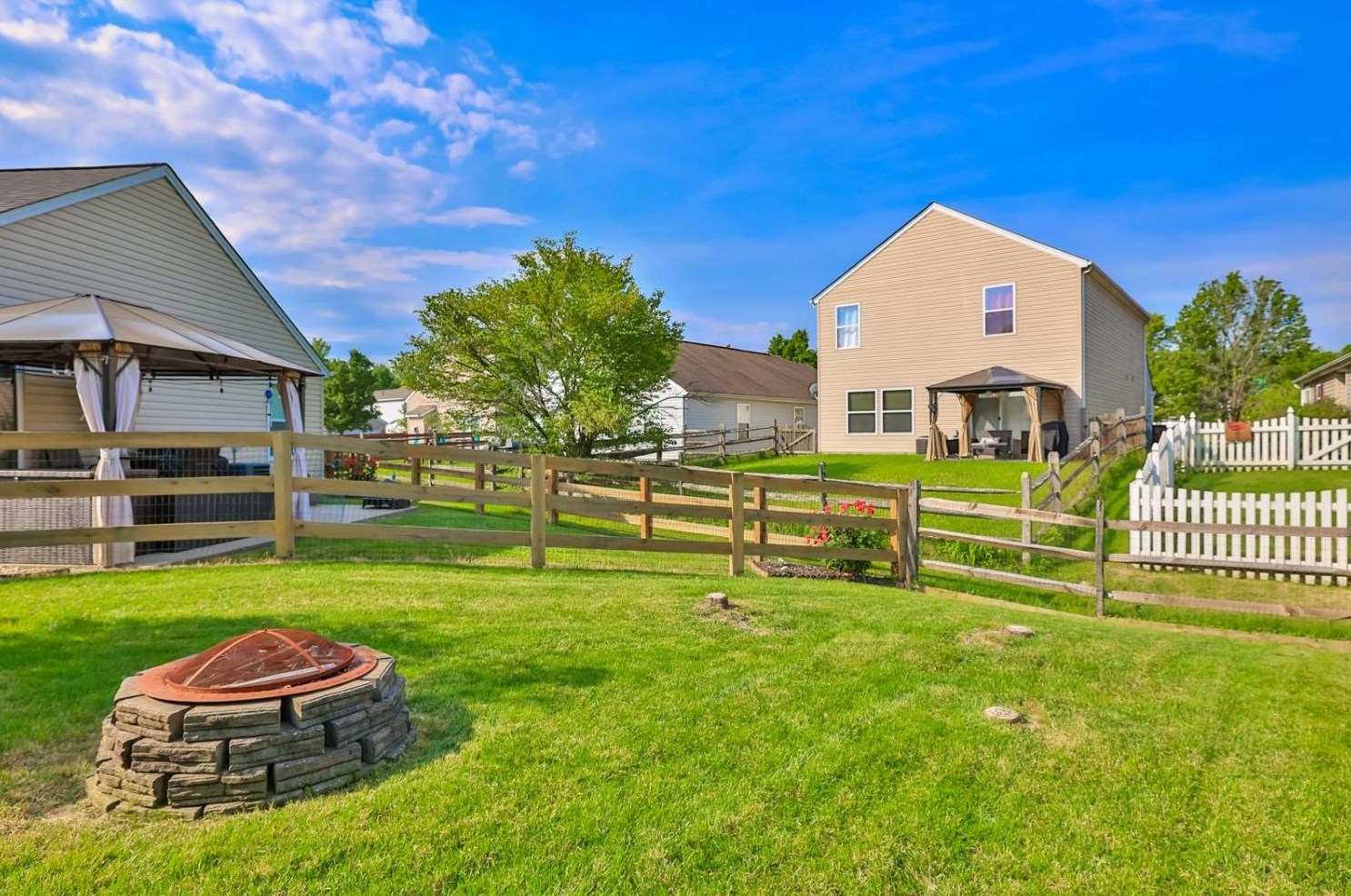 2551 Allegro Ln, Loveland OH 45140-8460 exterior