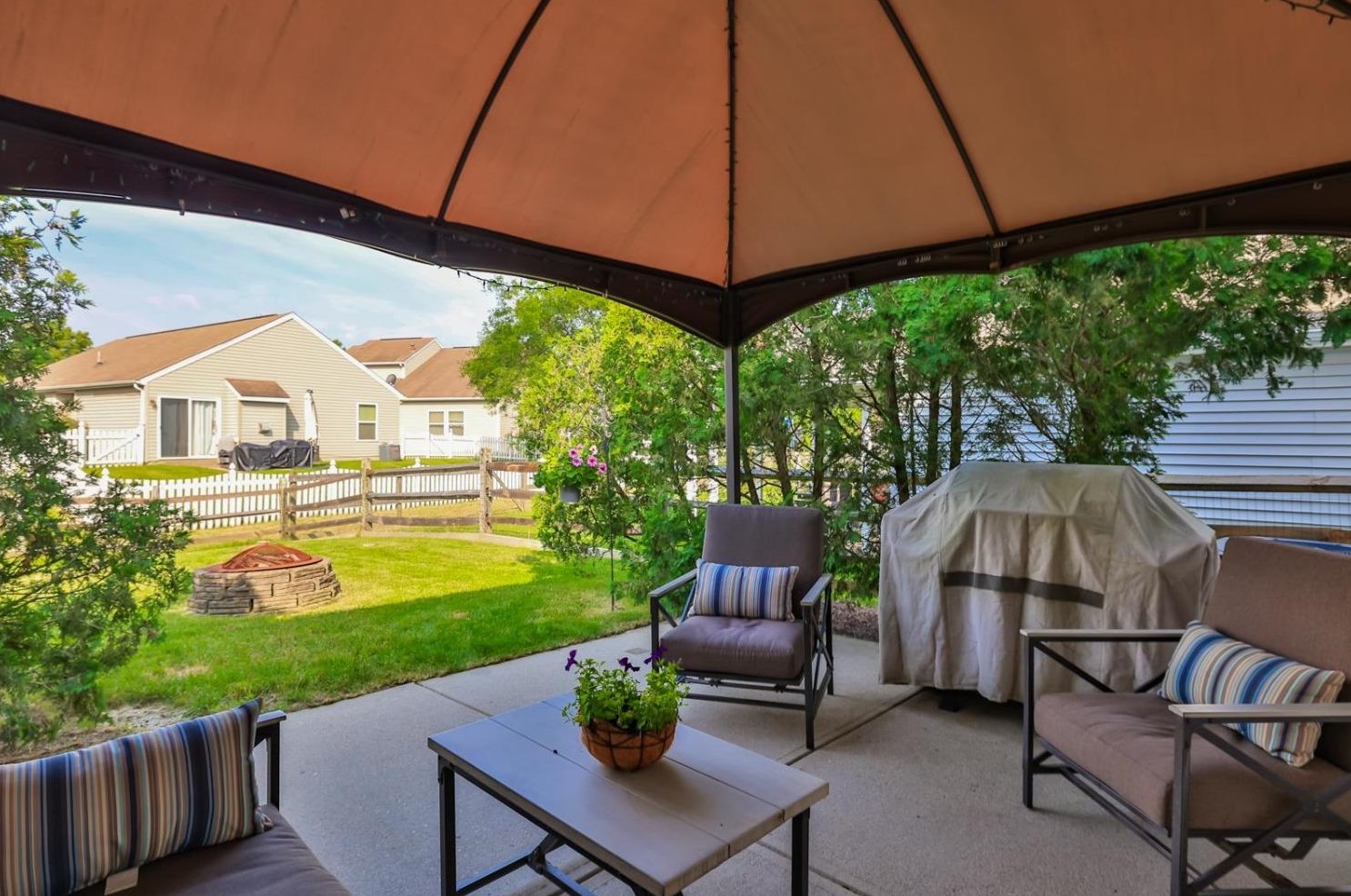 2551 Allegro Ln, Loveland OH 45140-8460 exterior